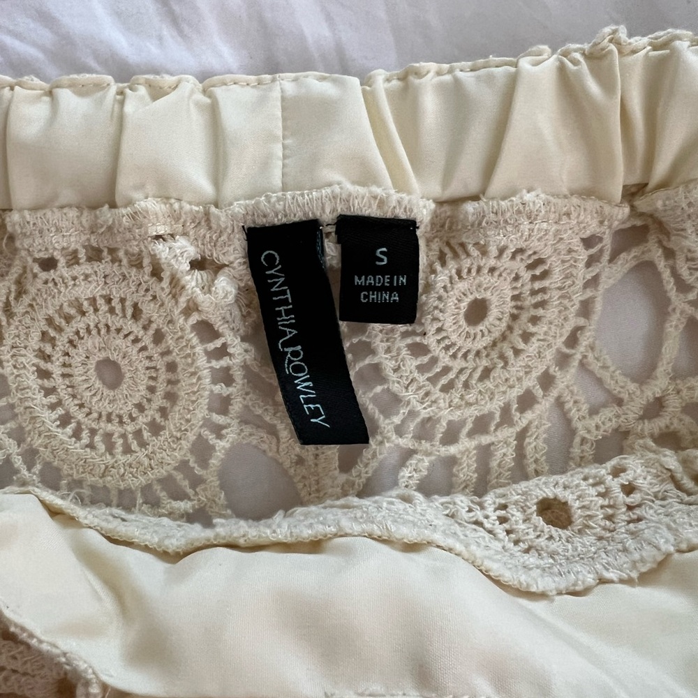 NWOT Cynthia Rowley Cream Lace Swim Coverup Shorts W/Scalloped Hem - Picture 2 of 10